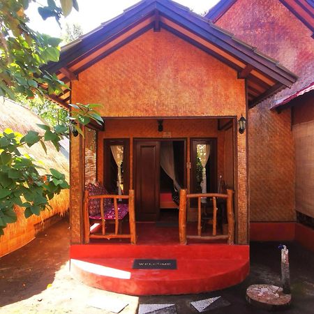 Kampung Meno Bungalows Gili Meno Extérieur photo