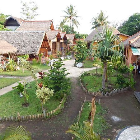 Kampung Meno Bungalows Gili Meno Extérieur photo