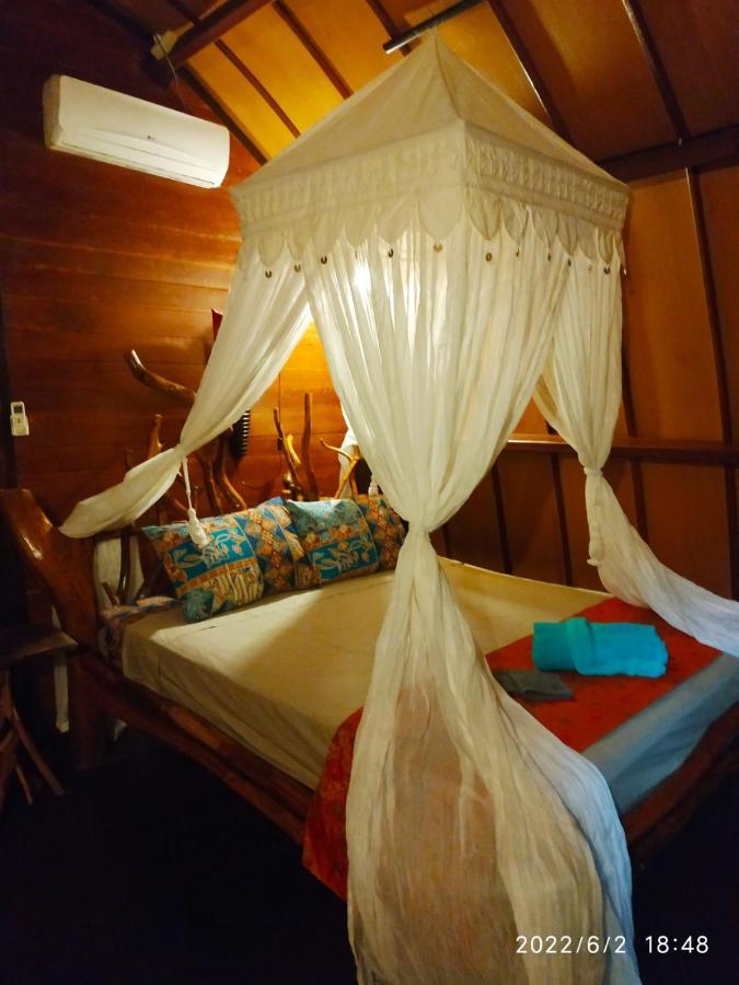 Kampung Meno Bungalows Gili Meno Extérieur photo