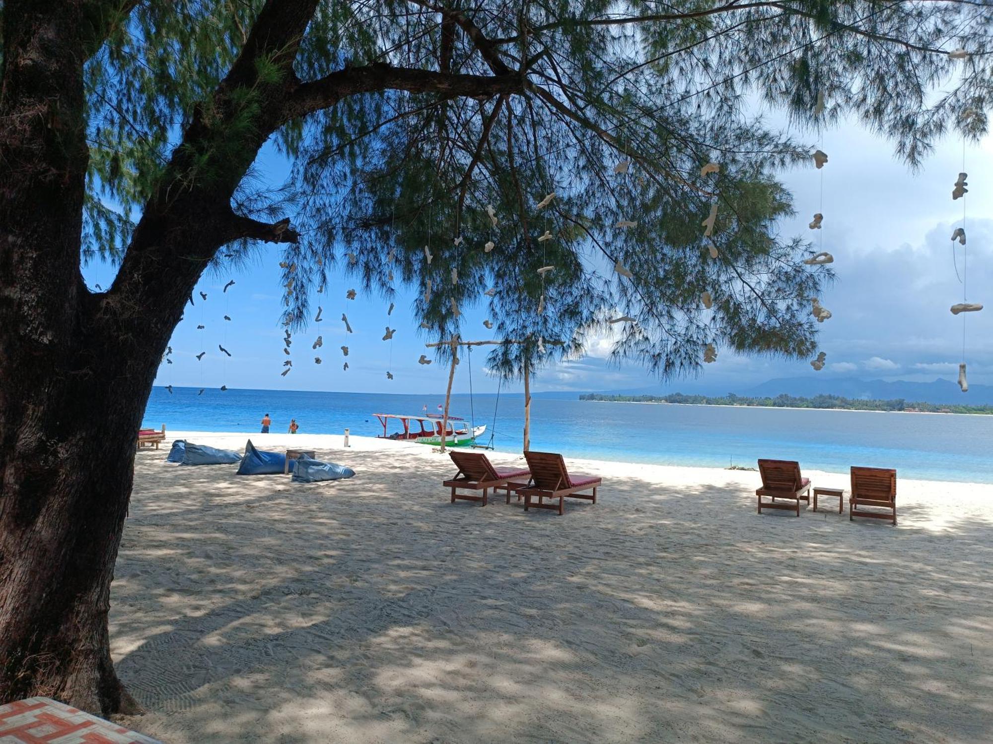 Kampung Meno Bungalows Gili Meno Extérieur photo